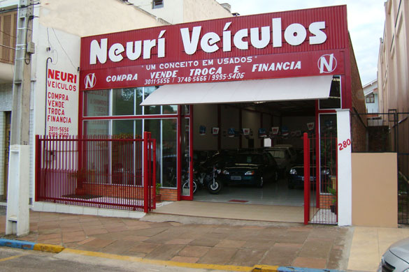 Fachada da filial da Neuri Veículos, Av. Benjamin Constant, 280